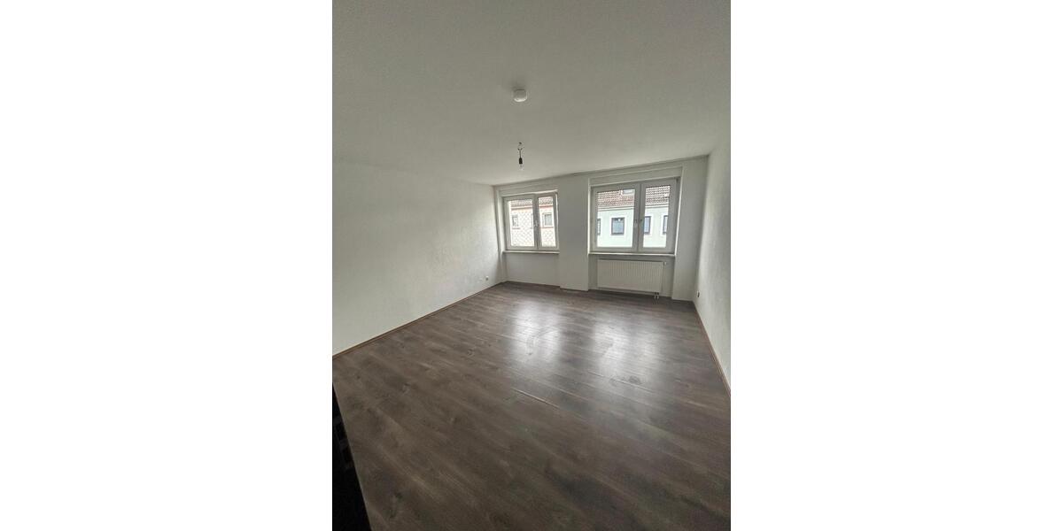Etagenwohnung Neunkirchen - 3 Zimmer, 100 m&sup2;, 1.240&euro; | Angebot:25760216