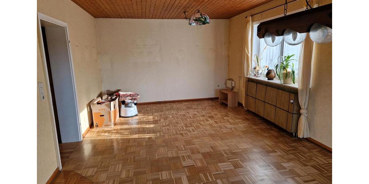 Einfamilienhaus Saarbrücken Malstatt - 6 Zimmer, 130 m&sup2;, 210.000&euro; | Angebot:24559740