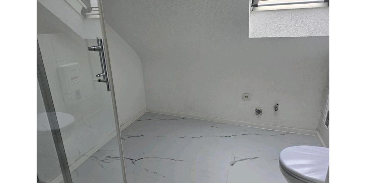 Dachgeschoßwohnung Zweibrücken - 5 Zimmer, 80 m&sup2;, 1.050&euro; | Angebot:25920796