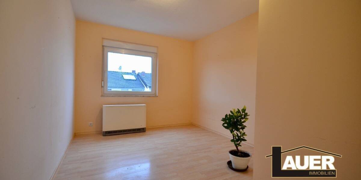 Etagenwohnung Saarlouis Fraulautern - 5 Zimmer, 110 m&sup2;, 179.000&euro; | Angebot:25666075