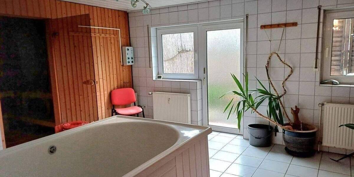 Gewerbeobjekt Sankt Ingbert Rohrbach - 9 Zimmer, 280 m&sup2;, 249.000&euro; | Angebot:26867387