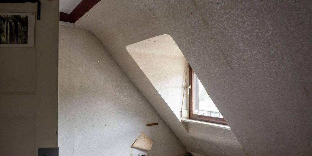 Mehrfamilienhaus, Wohnhaus Saarbrücken Scheidt - 9 Zimmer, 189 m&sup2;, 259.000&euro; | Angebot:26875325