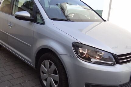VW Touran 88.355 km 8.700 &euro; Saarbrücken 66117