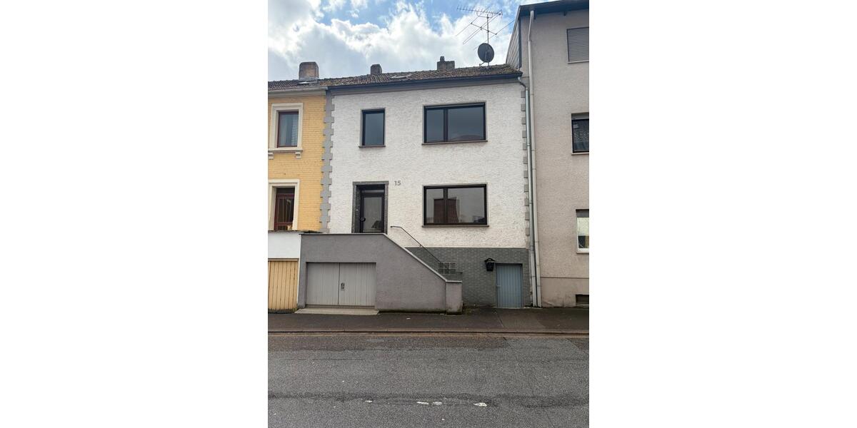 Einfamilienhaus Wadgassen - 5 Zimmer, 150 m&sup2;, 74.000&euro; | Angebot:25988431