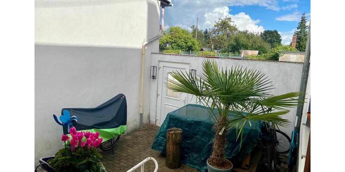 Erdgeschoßwohnung Saarlouis - 2 Zimmer, 70 m&sup2;, 700&euro; | Angebot:25893759