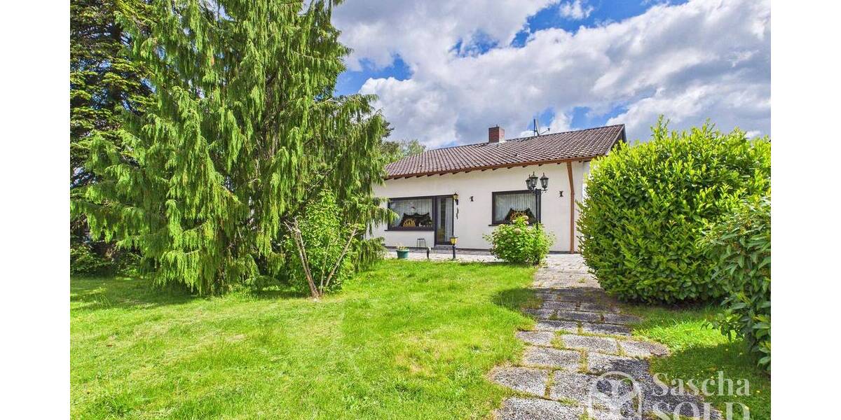 Freistehendes Einfamilienhaus mit heller Wohnatmosphäre, Gartenanlage und Garage, Dorf im Warndt - Einfamilienhaus Großrosseln Dorf im Warndt | Angebot:26645877