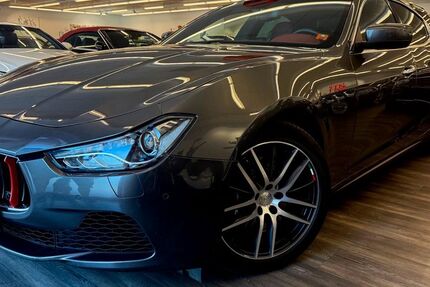 Maserati Ghibli 59.800 km 32.600 &euro; Schwalbach 66773