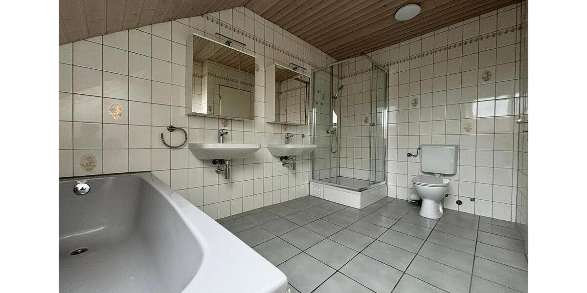 Maisonettenwohnung Homburg - 6 Zimmer, 152 m&sup2;, 1.090&euro; | Angebot:25415949