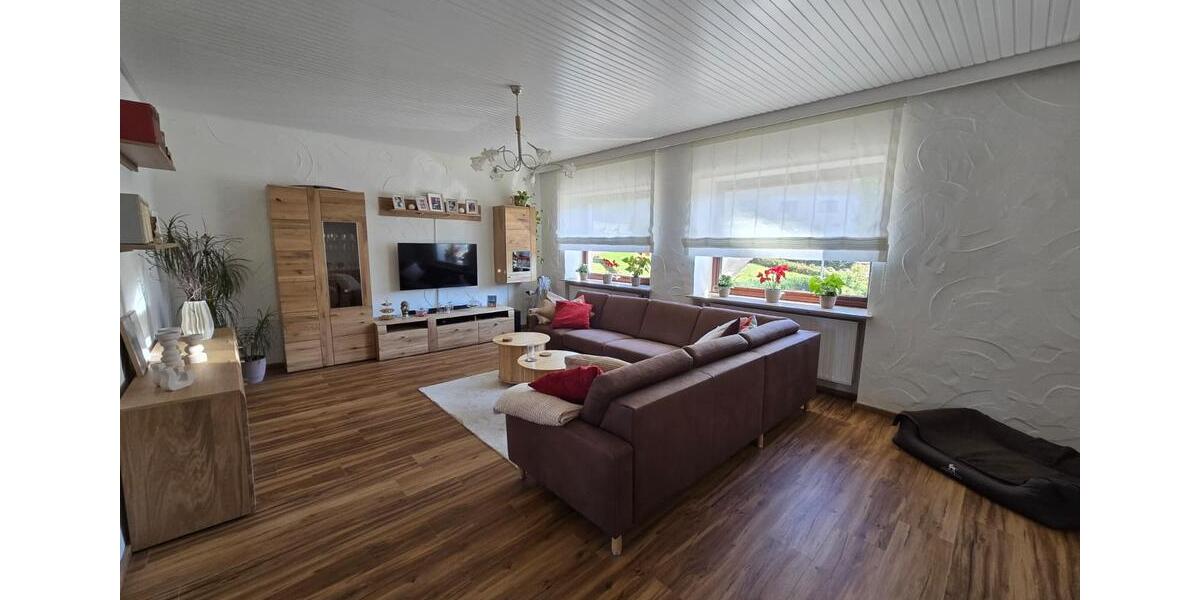Etagenwohnung Tholey - 5 Zimmer, 200 m&sup2;, 1.350&euro; | Angebot:26521289