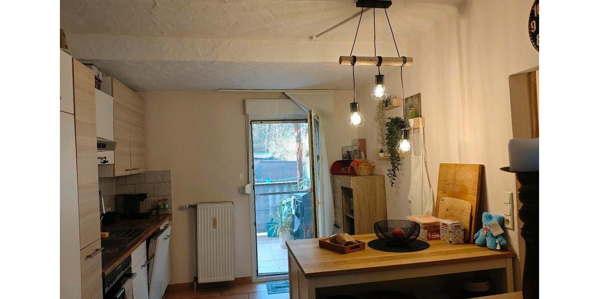 Dachgeschoßwohnung Großrosseln - 3 Zimmer, 80 m&sup2;, 600&euro; | Angebot:25852416