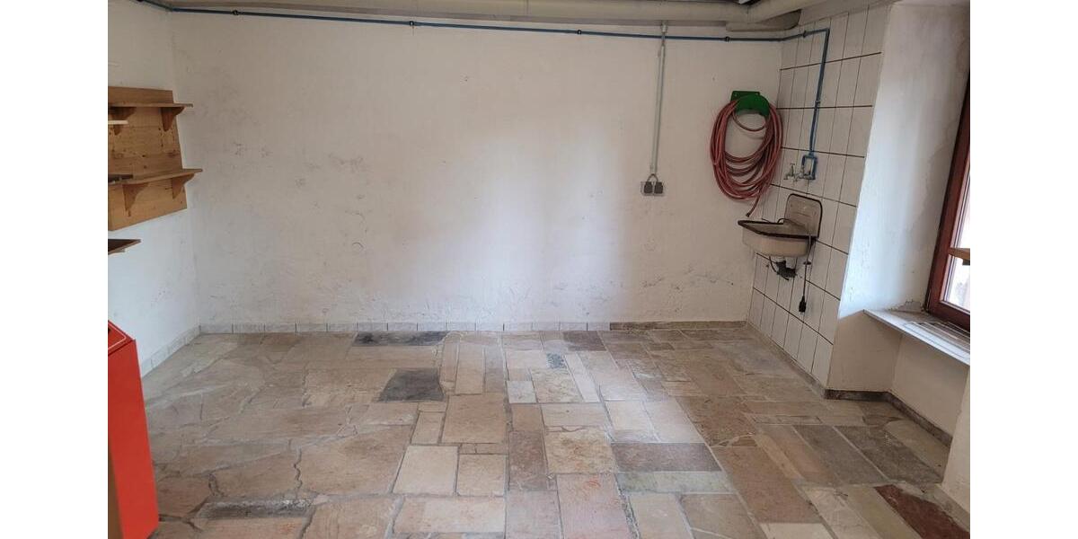 Einfamilienhaus Ottweiler - 5 Zimmer, 150 m&sup2;, 1.100&euro; | Angebot:25852793