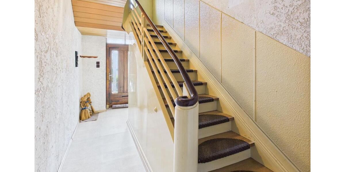 Dachgeschoßwohnung Neunkirchen Heinitz - 3 Zimmer, 70 m&sup2;, 580&euro; | Angebot:24805151