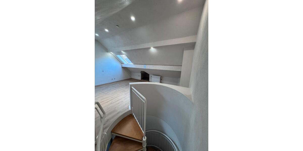 Etagenwohnung Homburg - 2.5 Zimmer, 80 m&sup2;, 700&euro; | Angebot:25905771