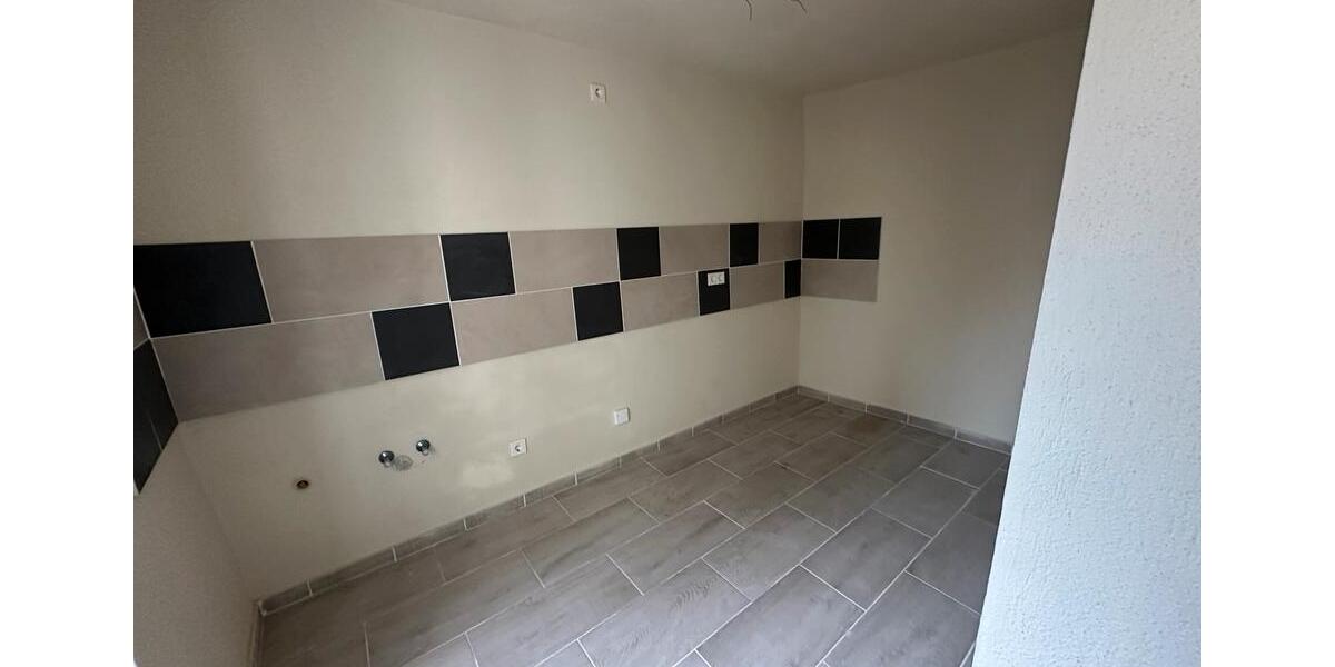 Doppelhaushälfte Saarbrücken - 7 Zimmer, 130 m&sup2;, 990&euro; | Angebot:25417070