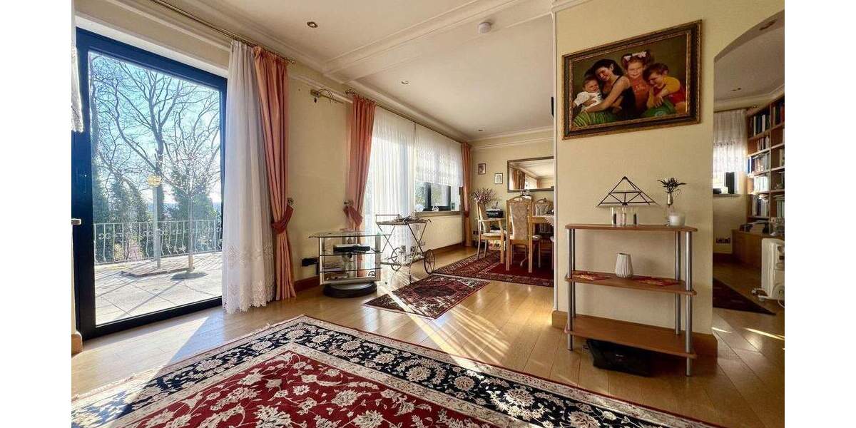 Einfamilienhaus Neunkirchen Innenstadt - 6 Zimmer, 210 m&sup2;, 395.000&euro; | Angebot:25755189