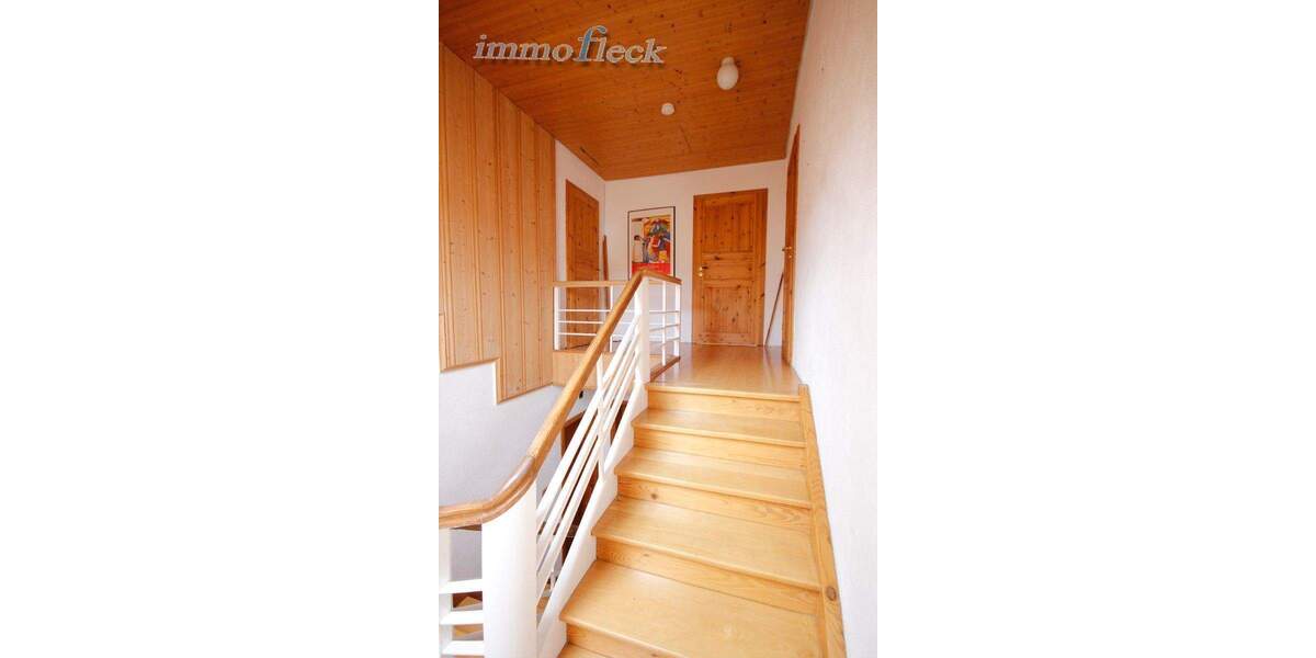 Doppelhaushälfte Bexbach - 9 Zimmer, 213 m&sup2;, 379.000&euro; | Angebot:25664164