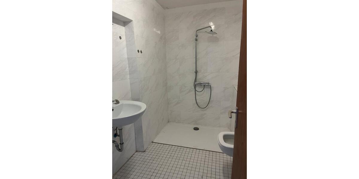 Etagenwohnung Neunkirchen - 3 Zimmer, 87 m&sup2;, 900&euro; | Angebot:25752720