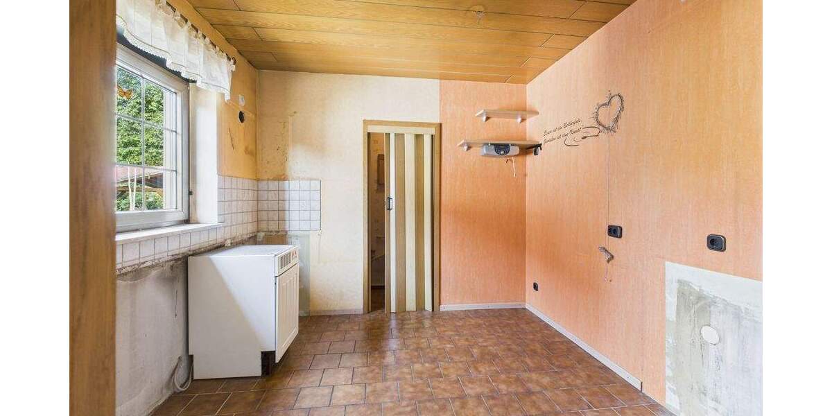 Mehrfamilienhaus, Wohnhaus Quierschied - 9 Zimmer, 234 m&sup2;, 195.000&euro; | Angebot:25799966