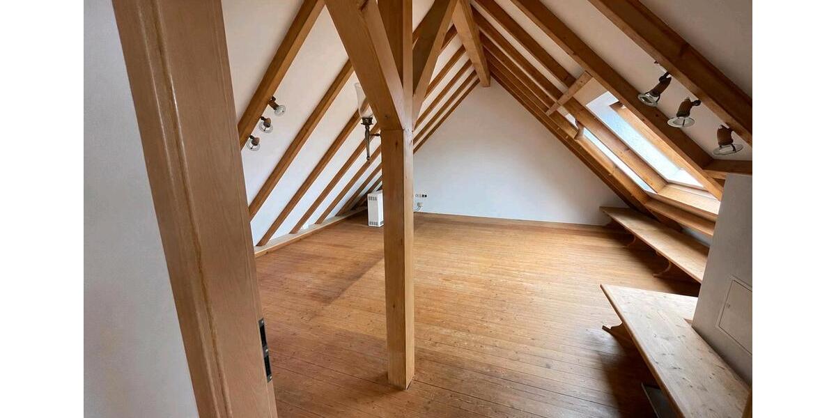 Dachgeschoßwohnung Blieskastel - 4.5 Zimmer, 120 m&sup2;, 800&euro; | Angebot:26665692