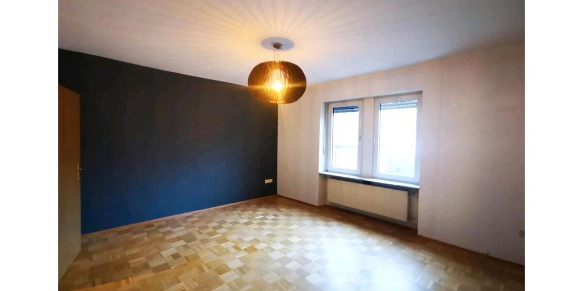 Etagenwohnung Saarbrücken Eschberg - 4 Zimmer, 105 m&sup2;, 990&euro; | Angebot:26643920