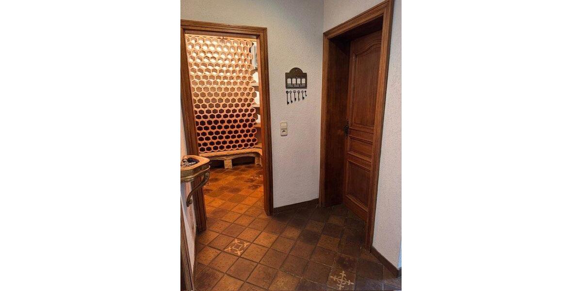 Einfamilienhaus Saarbrücken Kieselhumes - 7 Zimmer, 204 m&sup2;, 335.000&euro; | Angebot:26591087