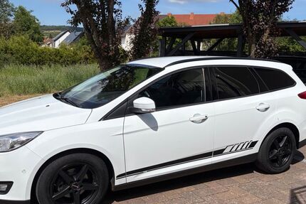 Ford Focus 108.685 km 8.250 &euro; Gersheim 66453