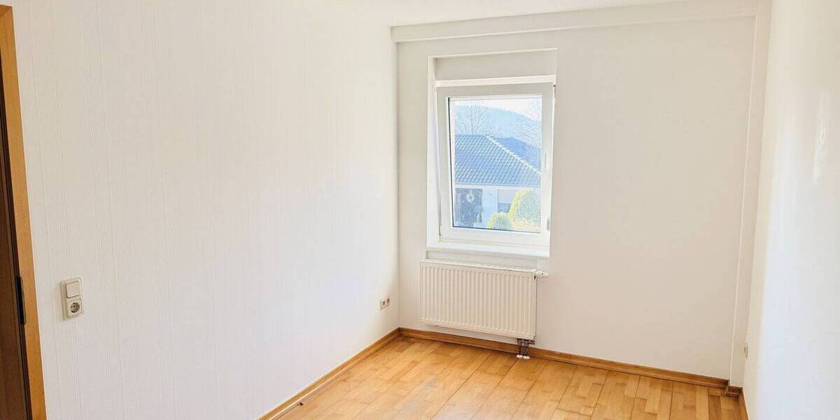 Etagenwohnung Rehlingen-Siersburg Siersburg - 3 Zimmer, 78 m&sup2;, 550&euro; | Angebot:25983374