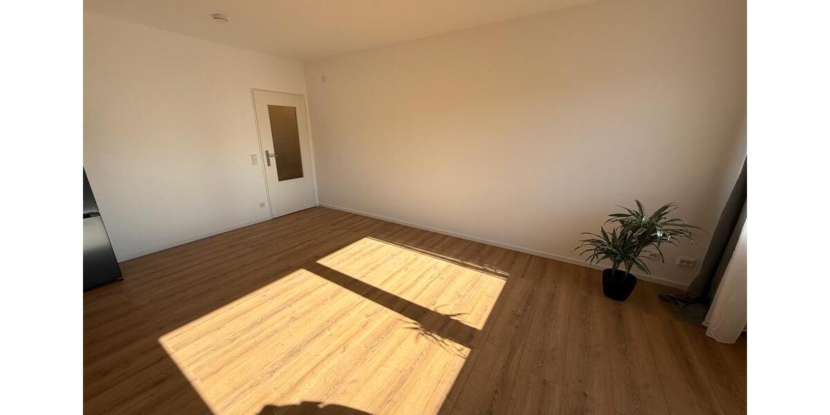 Erdgeschoßwohnung Saarbrücken Dudweiler - 1 Zimmer, 30 m&sup2;, 465&euro; | Angebot:25313610