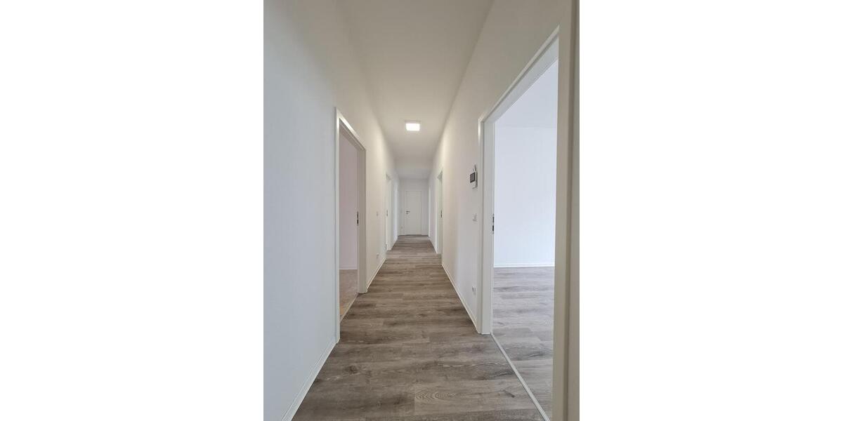 Etagenwohnung Saarbrücken - 5 Zimmer, 154 m&sup2;, 1.100&euro; | Angebot:26067299
