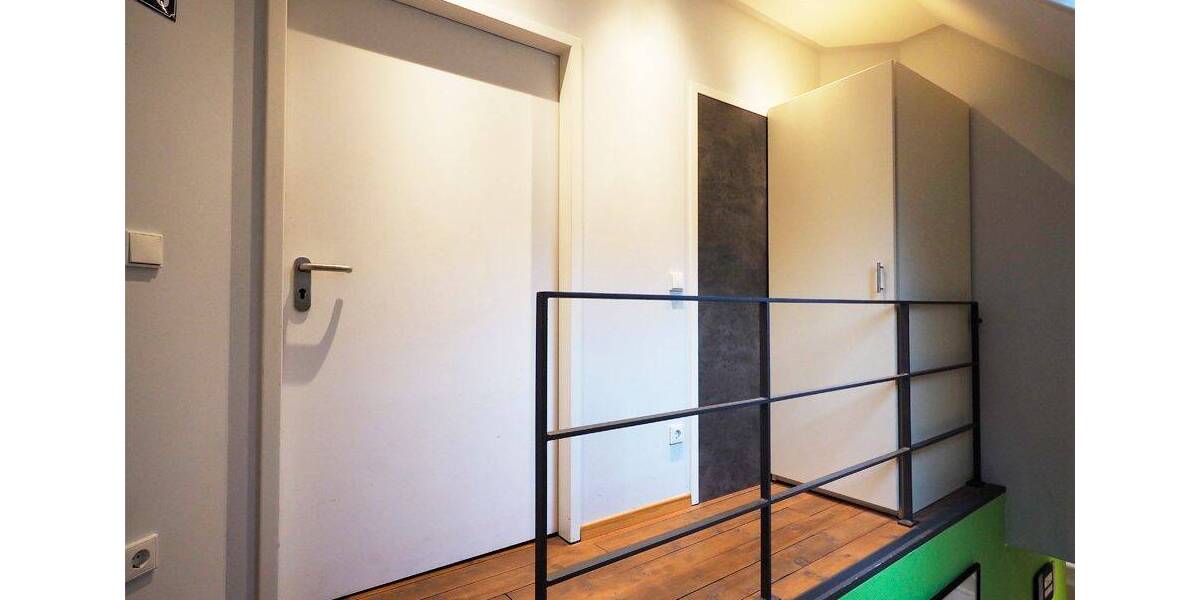 Etagenwohnung Saarbrücken Malstatt - 3 Zimmer, 98 m&sup2;, 800&euro; | Angebot:25984566